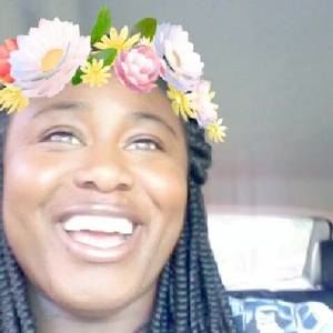 Meet your Posher, Symia